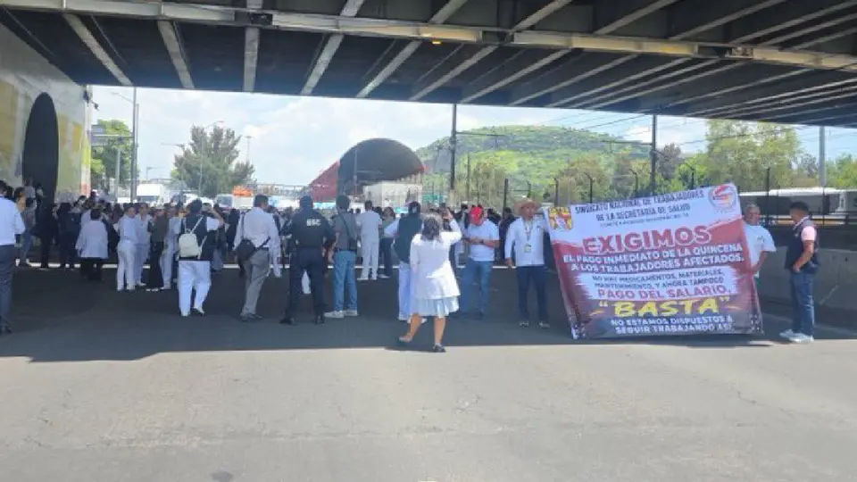 Los trabajadores están exigiendo adeudos en sus salarios y material para trabajar / Especial