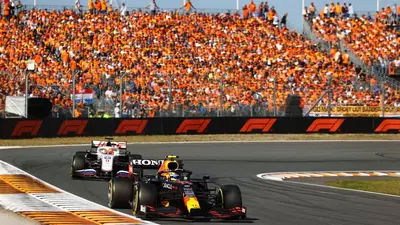¿Cómo le ha ido a Checo Pérez en el Gran Premio de Países Bajos?