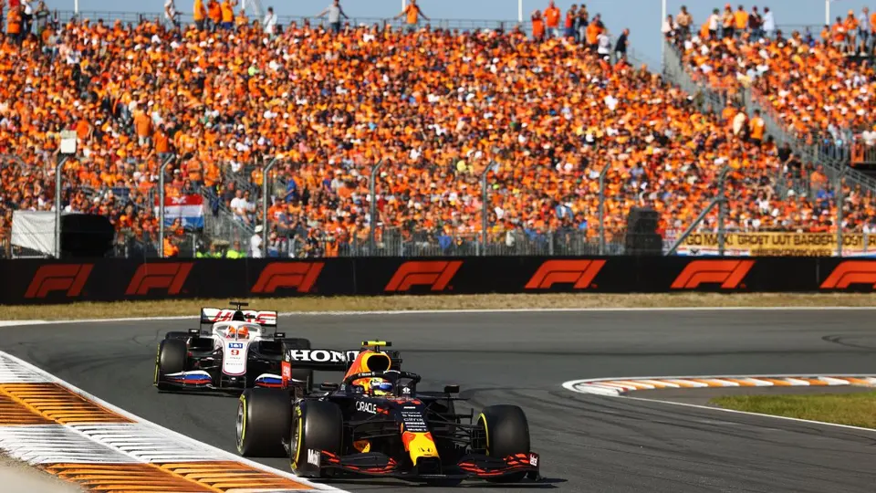 ¿Cómo le ha ido a Checo Pérez en el Gran Premio de Países Bajos?