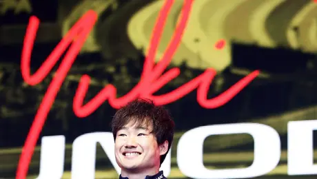 ¿Regresa a la parrilla? Yuki Tsunoda en pláticas para retomar su carrera en 2027