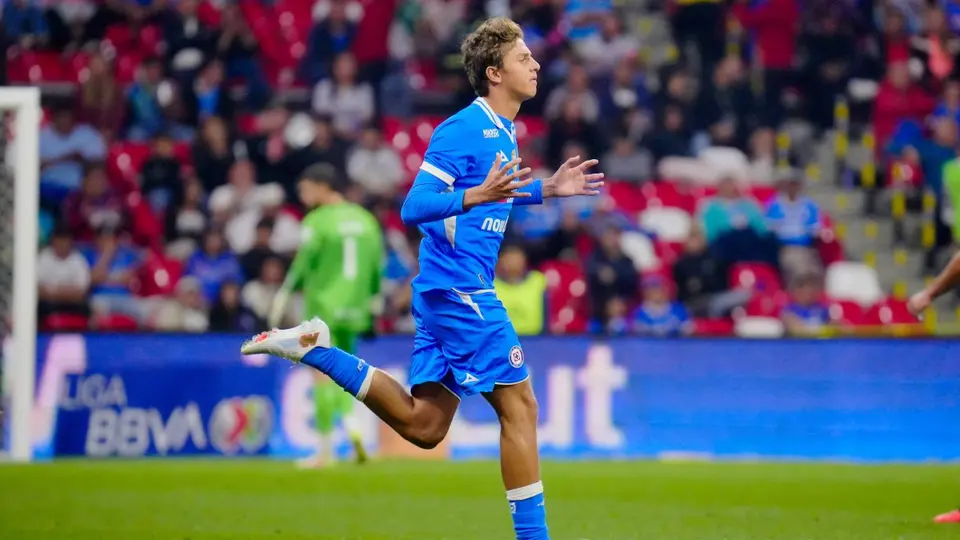 Emiliano Castañeda con Cruz Azul en el Apertura 2026 de la Liga MX | MEXSPORT