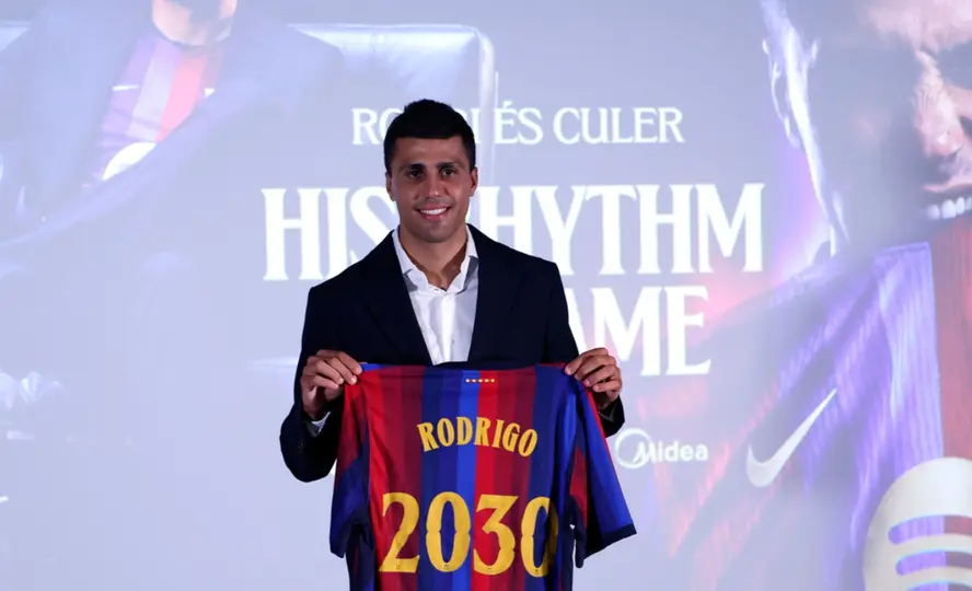 Rodri en su presentación con el Barcelona | AP