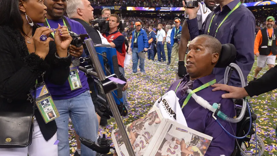 O.J. Brigance en un juego de Ravens | NFL