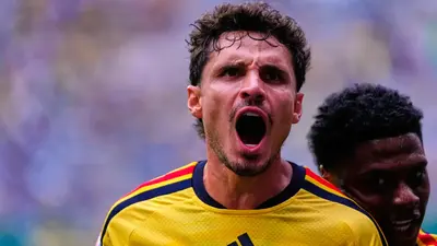 Raphael Veiga manda ‘advertencia’ a Chivas