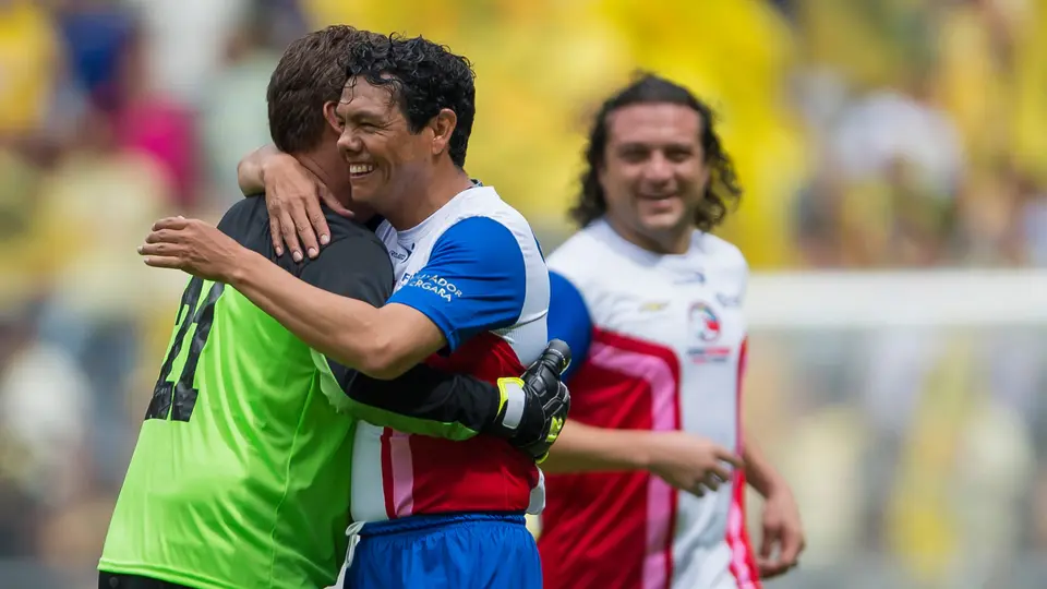 Joel Sánchez en un partido de leyendas entre América y Chivas | MEXSPORT