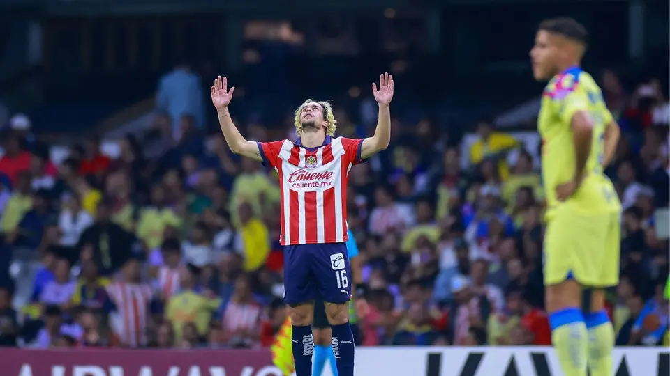 Cade Cowell celebra en el Estadio Azteca en el Clásico Nacional de 2024 en Concacaf | IMAGO 7