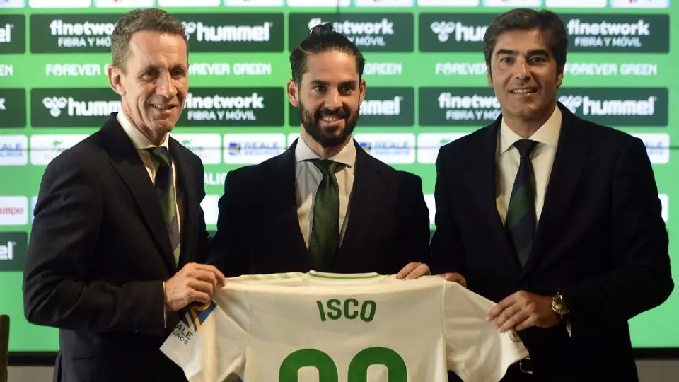 Ramón Planes, presidente deportivo del Betis, en la presentación de Isco Alarcón | AFP
