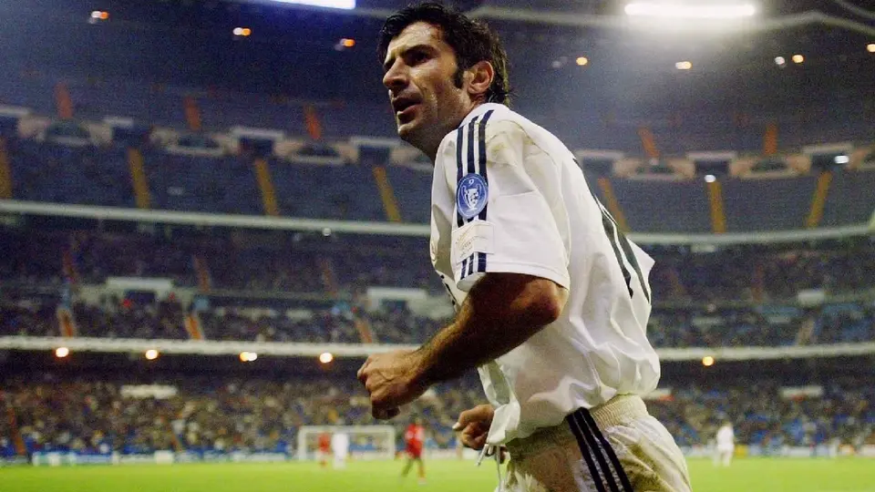 Luis Figo, futbolista portugués, en un partido con el Real Madrid | MEXSPORT