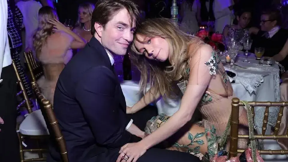 Suki Waterhouse revela el sexo de su bebé que tuvo con Robert Pattinson