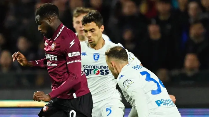 ¡De no creerse! Memo Ochoa recibió un terrible autogol en la derrota 1-3 de Salernitana ante Empoli