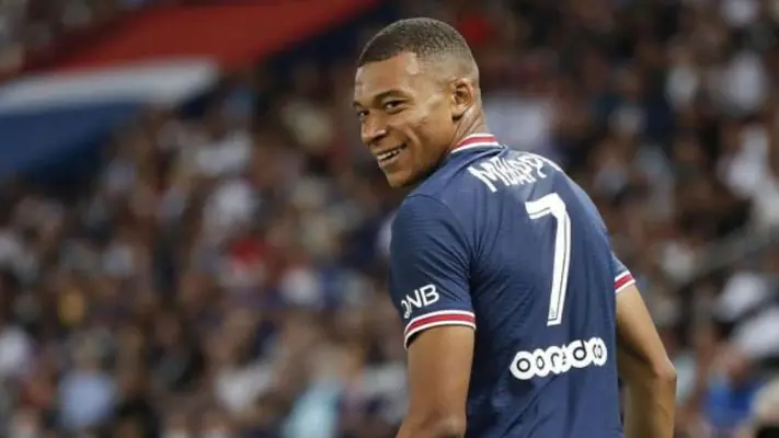 PSG espera recibir entre 100 y 150 millones de euros por Kylian Mbappé