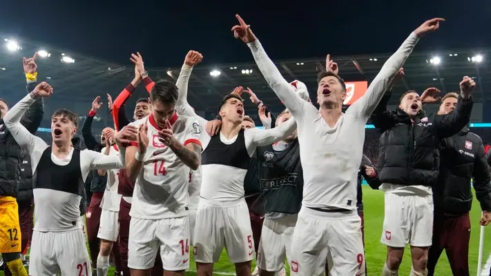 Polonia y Lewandowski se clasifican a la Euro 2024 tras derrotar a Gales en penaltis