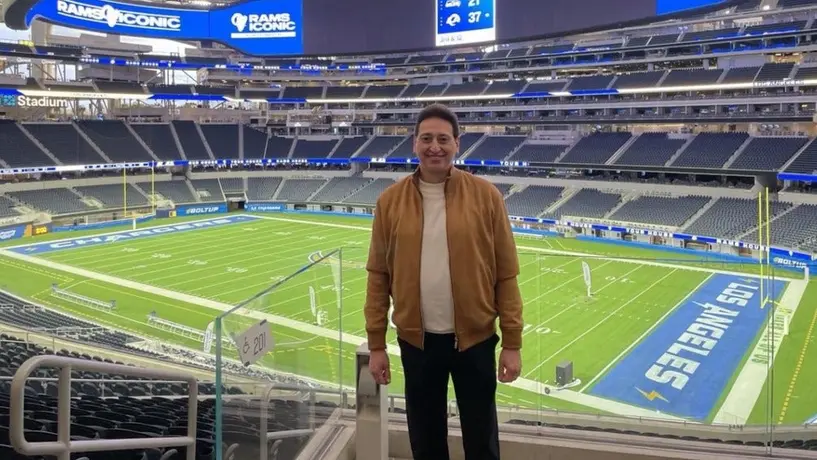 Enrique Burak, comentarista de TUDN, recordó cuando casi se agarra a golpes con un árbitro