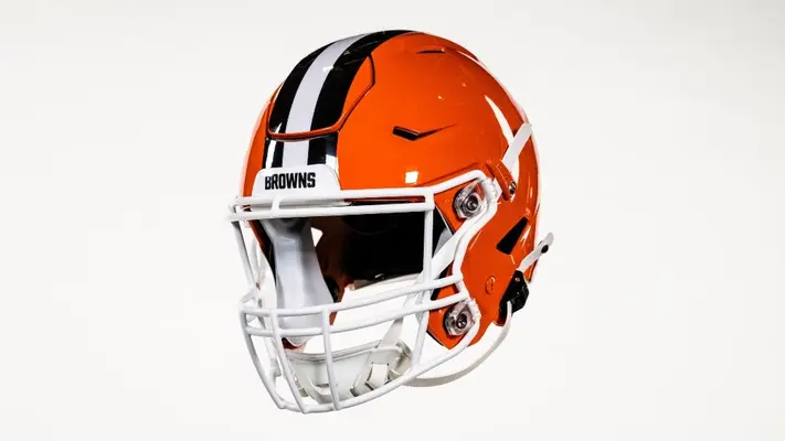 Browns de Cleveland estrenarán casco en la temporada 2024-25 de NFL
