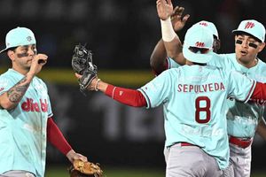 ¡Dominio escarlata! Los Diablos Rojos del México barren a los Pericos de Puebla en la serie inaugural