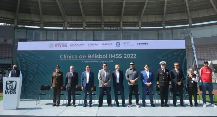 Toro Valenzuela, Teo Higuera y Vinny Castilla convivieron con jóvenes en clínica en la CDMX