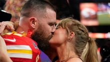 Se revelan las palabras que se dijeron Travis Kelce y Taylor Swift tras el campeonato de Chiefs
