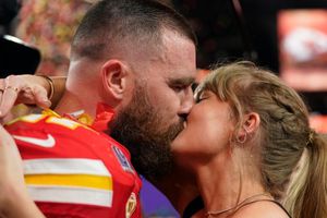 Se revelan las palabras que se dijeron Travis Kelce y Taylor Swift tras el campeonato de Chiefs
