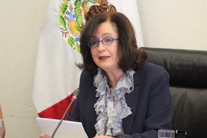 Ecuador expulsa a embajadora mexicana Raquel Serur por declaraciones de AMLO