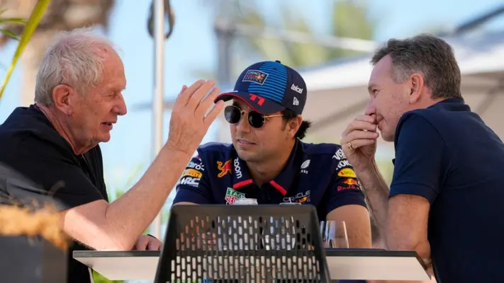 Red Bull: Helmut Marko revela la posible fecha donde se decidirá el futuro de Checo