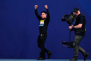 Osmar Olvera manda mensaje a la Conade tras felicitación por medalla de oro: 'Falta mi beca'