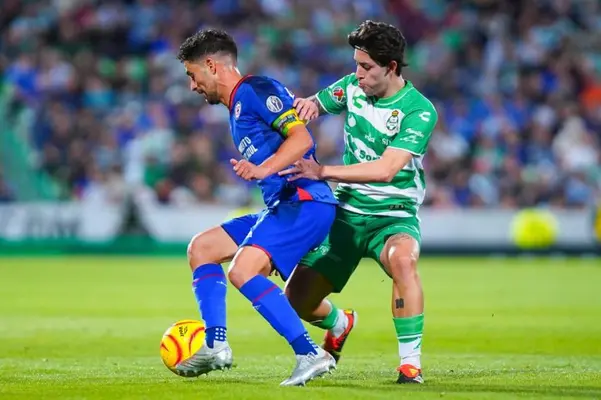 ¡Humillan a La Máquina! Santos sorprende y golea 3-0 en casa a Cruz Azul