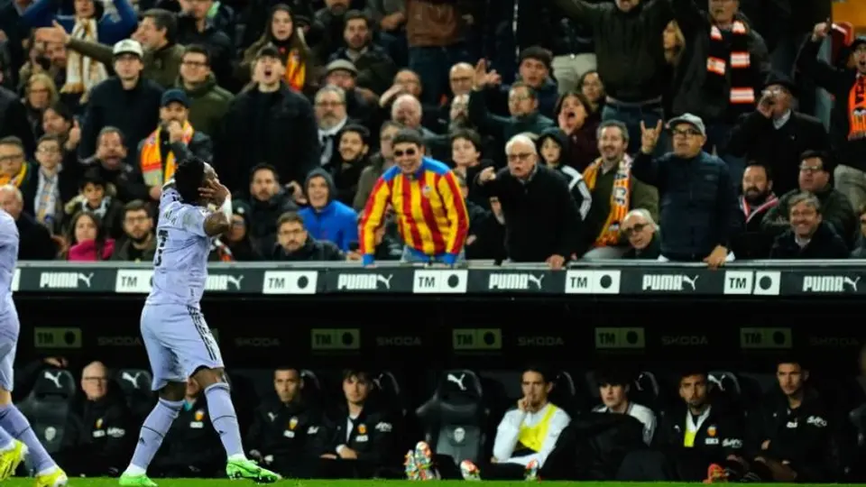 Con show de Vinicius, Real Madrid rescató empate ante Valencia