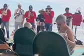 Bandas musicales y hoteleros de Mazatlán llegan a un acuerdo para tocar en la playa