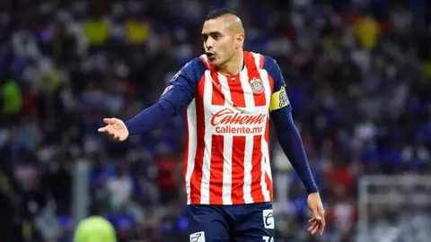 Chivas: Sergio Flores entrenó con el plantel previo al Clásico Tapatío