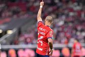 Chivas termina goleando a los Pumas en el debut del Chicharito en la Liga MX