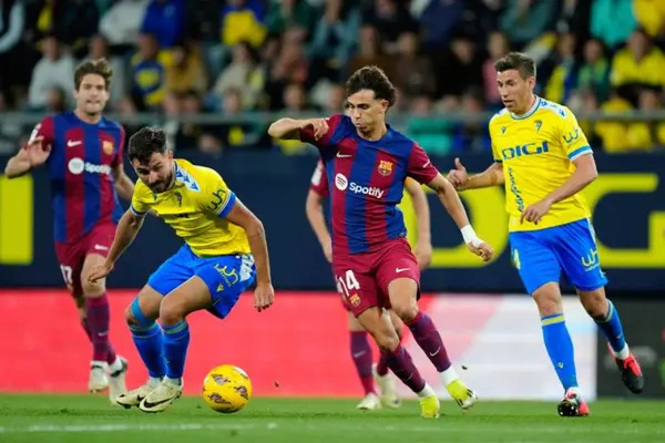 Genialidad de Joao Félix le dio el triunfo a un inoperante Barcelona previo al Clásico