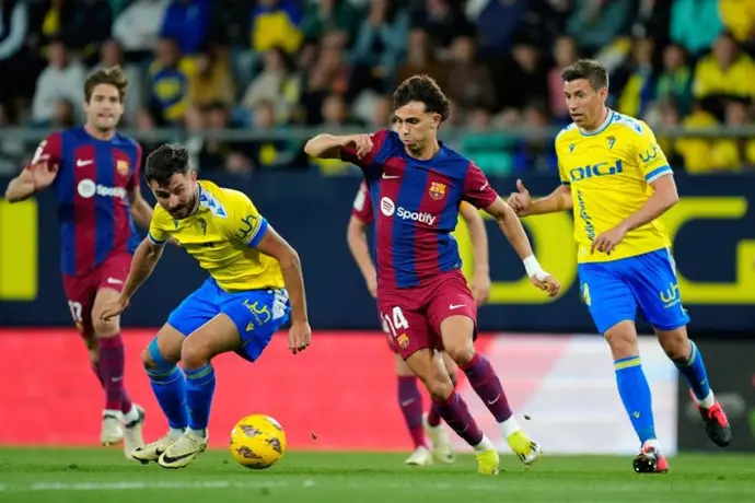 Genialidad de Joao Félix le dio el triunfo a un inoperante Barcelona previo al Clásico