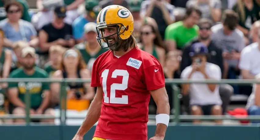 NFL: Aaron Rodgers no será sancionado por consumir ayahuasca