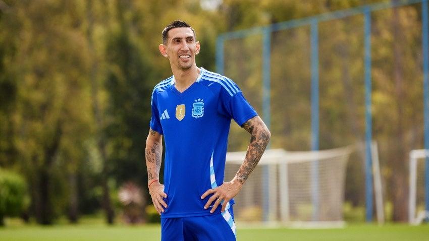 Playera de visita de Argentina para la Copa América 2024