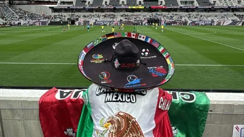Copa Oro W: Acusan a Caramelo de salar a México Femenil por asistir al juego ante Brasil