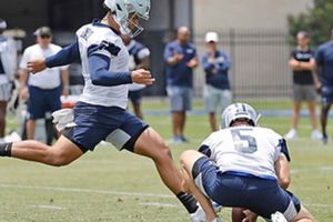 NFL: El mexicano Jonathan Garibay busca el puesto de pateador en Cowboys