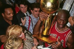Michael Jordan cumple 61 años; estos son sus logros más destacados