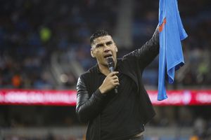 Carlos Salcido desmiente deber pensión alimenticia: "No pasa nada, no le debo a nadie"