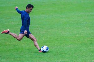 Ángel Reyna no estará como DT de Peluche Caligari en la última jornada de la Kings League Americas