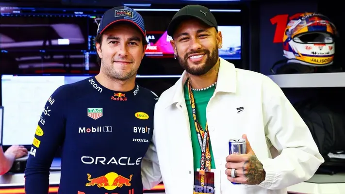 Neymar, presente en Gran Premio de Bahréin de F1; visita a Checo Pérez y Red Bull