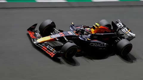¡A la alcantarilla! Práctica 2 del GP de Arabia Saudita se retrasa por coladera abierta