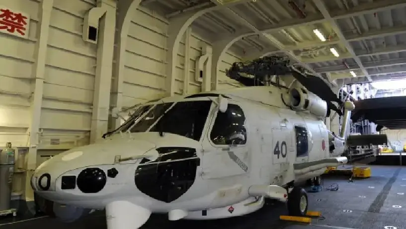 Dos helicópteros de la Marina Japonesa colisionaron, resultando en la desaparición de siete personas