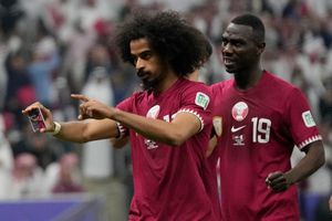 Jugador de Qatar realiza 'mágico' festejo tras anotar en la Final de la Copa de Asia
