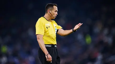 ¿Es correcto decir 'impenal', palabra que empleó Luis Enrique Santander en el Rayados vs Toluca?