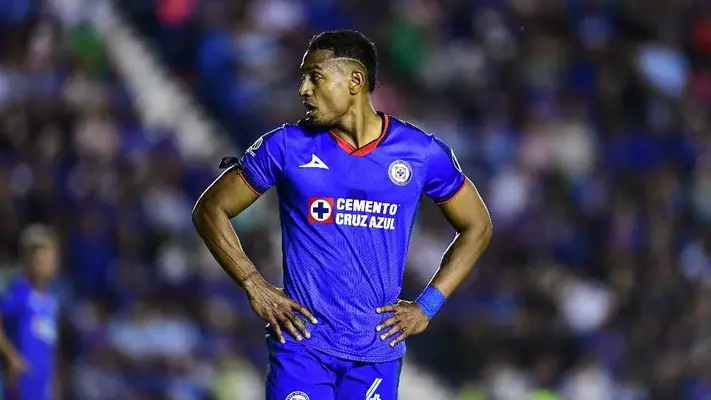 Cruz Azul: Willer Ditta fue suspendido 3 partidos por insultar al árbitro