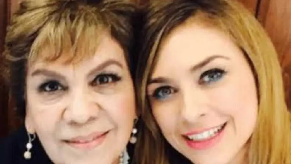 Reportan muerte de la madre de Aracely Arámbula