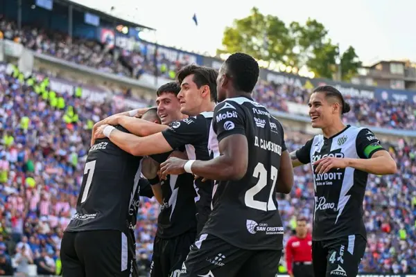 ¡Pierde el rumbo la Máquina! Cruz Azul cayó en casa 1-2 contra Necaxa