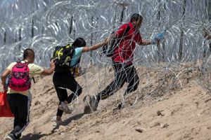 La Corte Suprema apoya la ley SB4 de Texas que permite a la policía detener a personas indocumentadas