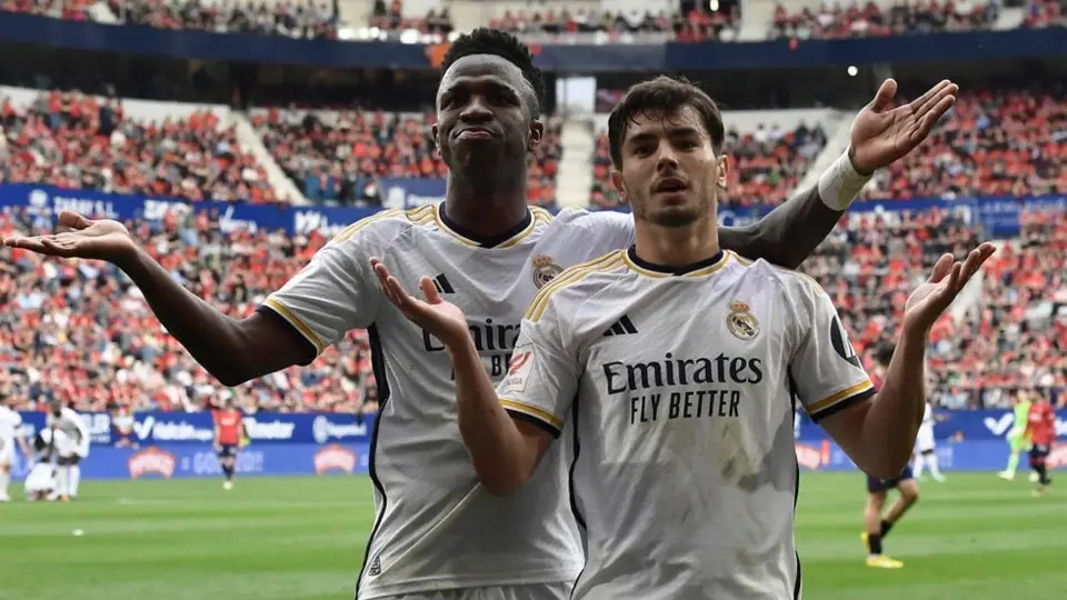 Con doblete de Vinícius, Real Madrid sale airoso 4-2 en visita a Osasuna