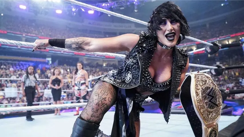 Raquel podría enfrentarse a Rhea Ripley en WrestleMania 40